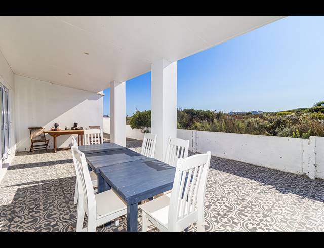 3 BEDROOM HOUSE FOR SALE IN GROTTO BAY